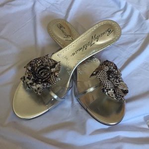 NWOT Beverly Feldman Heeded Sandals